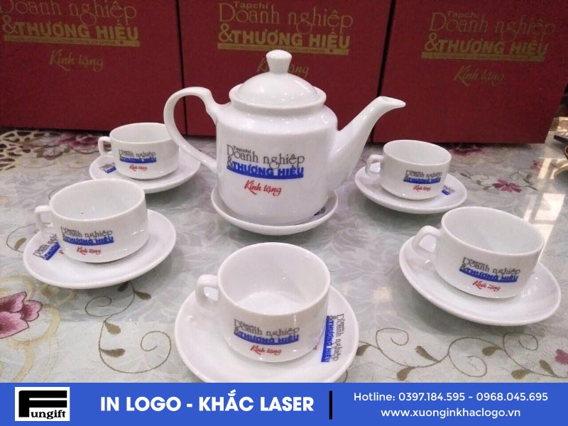 In logo trên ấm chén