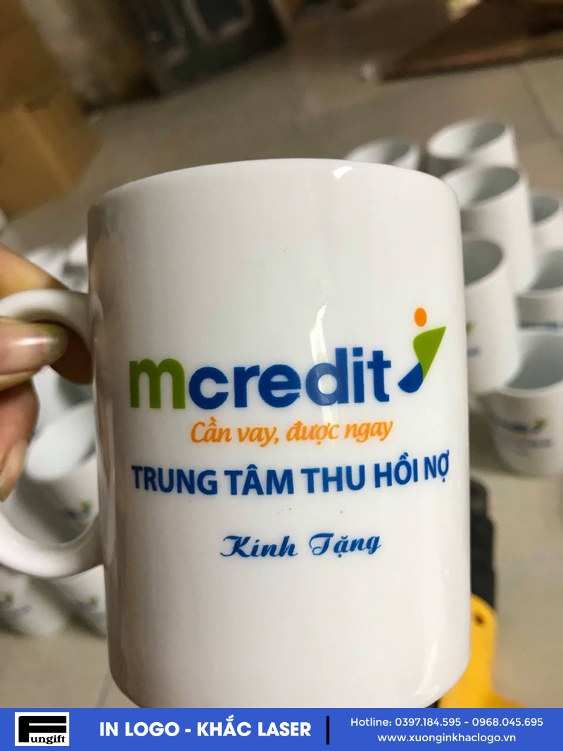 In logo trên ly sứ