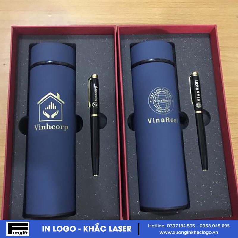 Quà tặng sự kiện độc đáo Vcrop in logo
