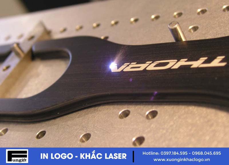 Khắc laser fiber