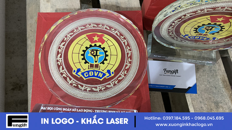 Kỷ niệm chương giá rẻ Hà Nội
