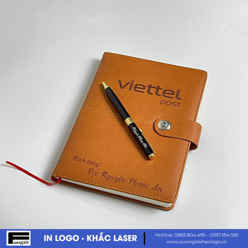 Dịch vụ khắc laser logo lên sổ da theo yêu cầu
