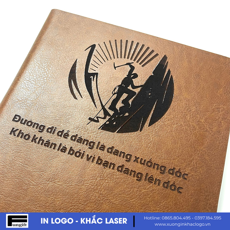 Quà tặng sổ bìa da khắc logo