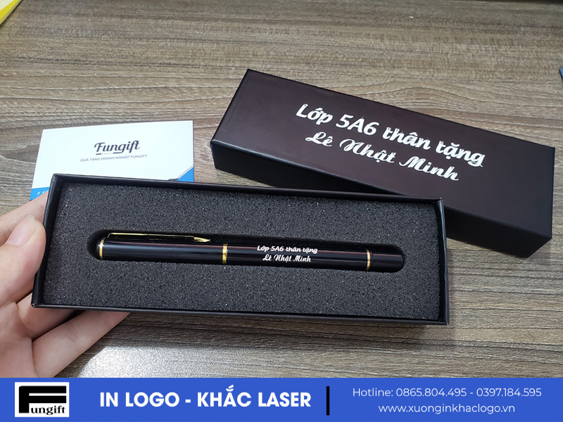 Dịch vụ khắc tên, logo lên bút ký