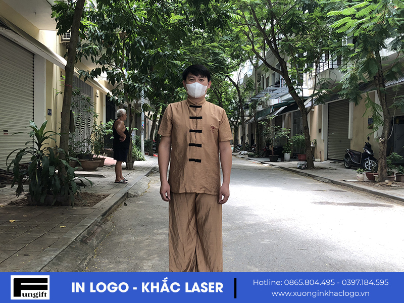 Mẫu quần áo đi lễ chùa cho Nam và Nữ in logo Kỳ Gia Các