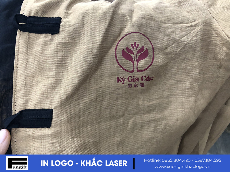 Nhận in logo lên quần áo sắc nét đẹp mắt