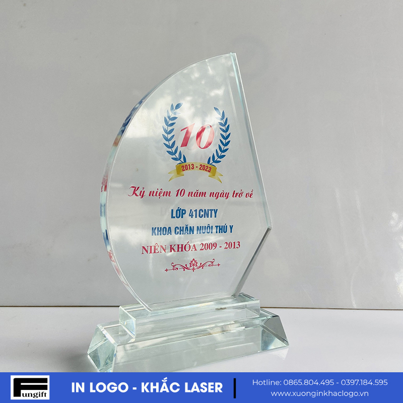Biểu trưng pha lê sang trọng đẹp mắt