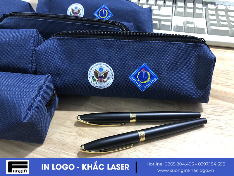 Chuyên may túi bút in logo theo yêu cầu