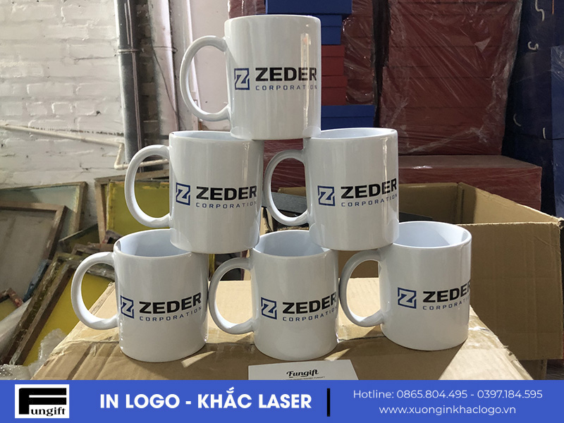 Cốc Sứ In Logo Theo Yêu Cầu Làm Quà Tặng Cho Zeder - Xưởng In Khắc Logo