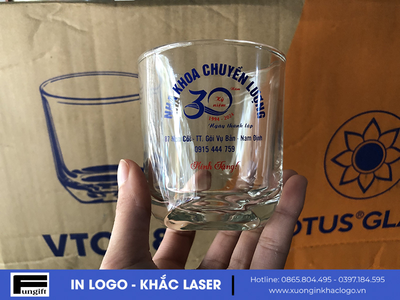 In cốc thủy tinh theo yêu cầu
