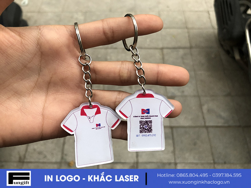 In móc khóa mica theo yêu cầu