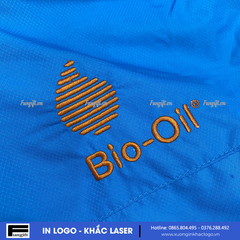 Đặt may áo khoác đồng phục in logo
