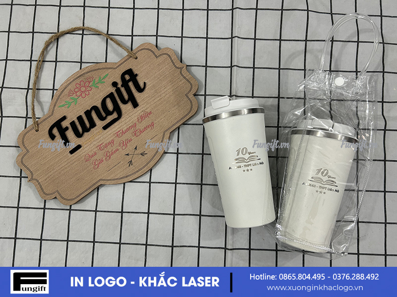 Khắc cốc coffee trắng kèm túi