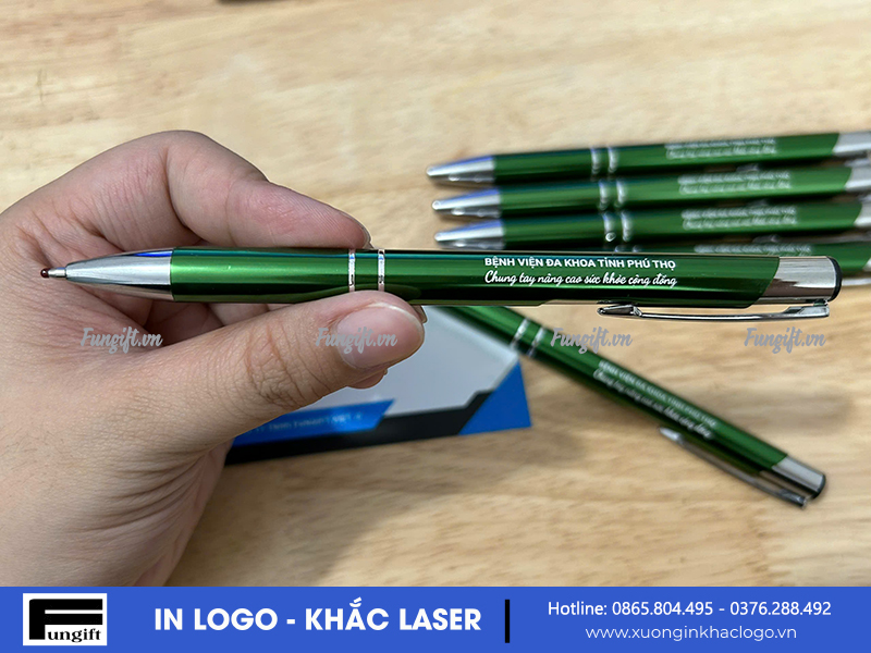 Đặt hàng bút ký khắc tại xưởng
