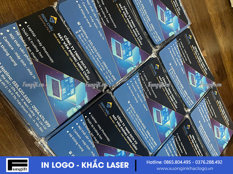 In tên công ty lên lót chuột