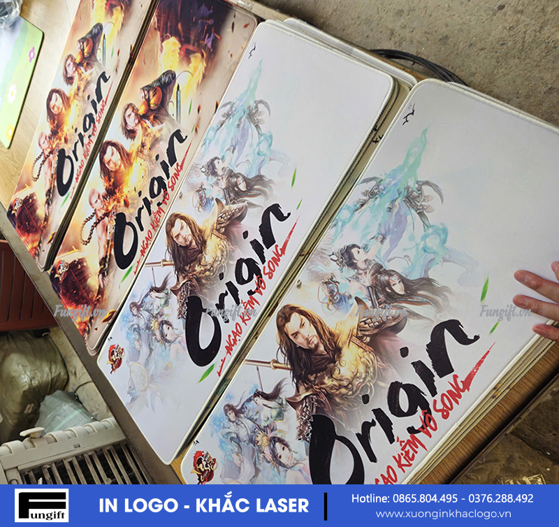 Sản xuất lót chuột in logo