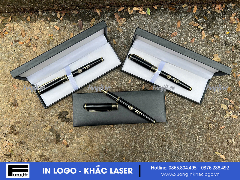 Bút ký khắc logo kèm hộp
