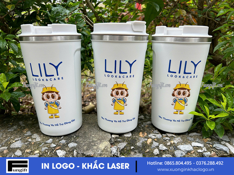 In logo lên cốc coffee