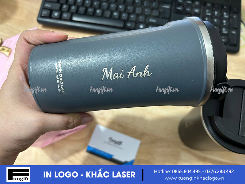 Quà tặng khắc cốc coffee cá nhân