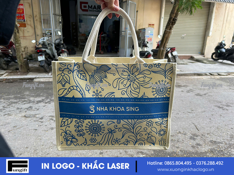 Túi vải giả đay in logo họa tiết