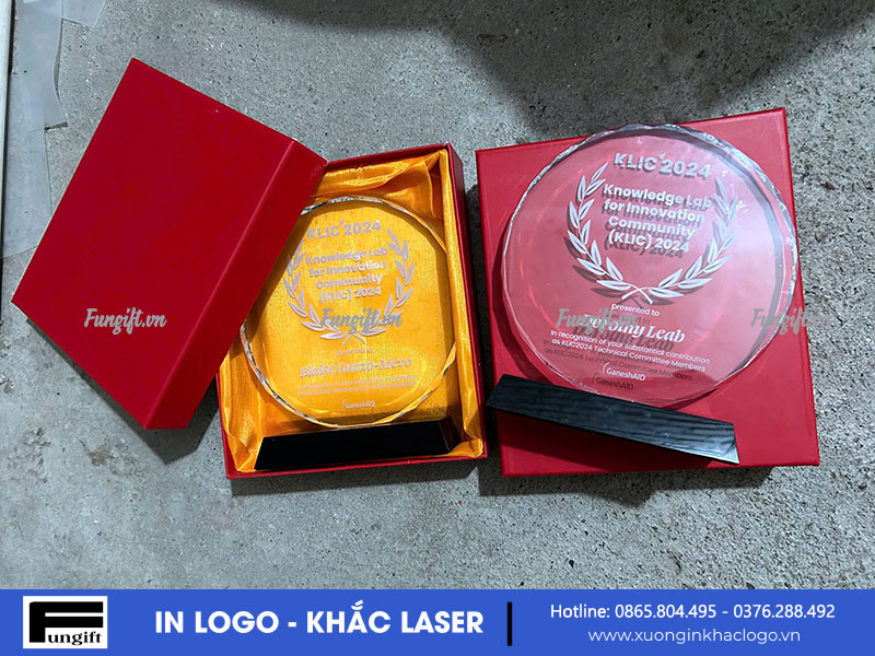 Biểu trưng bằng pha lê vinh danh