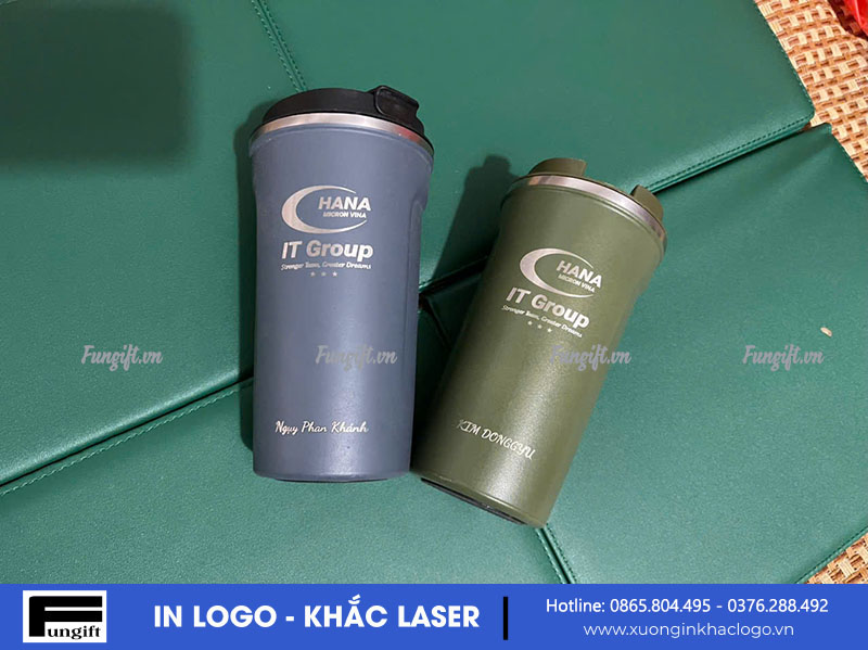 Quà tặng cốc coffee khắc tên