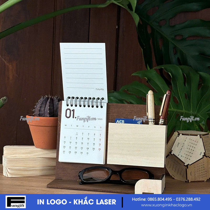 Xưởng cắt lazer tấm gỗ làm quà tặng