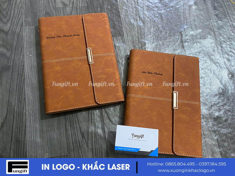 Khắc tên theo yêu cầu sổ tay bìa da