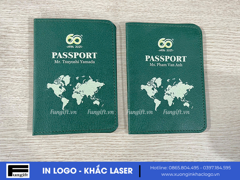 Ví da đựng passport in logo