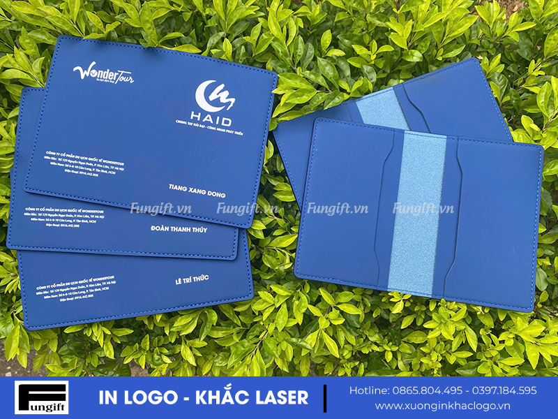 Ví đựng passport in logo làm quà tặng doanh nghiệp