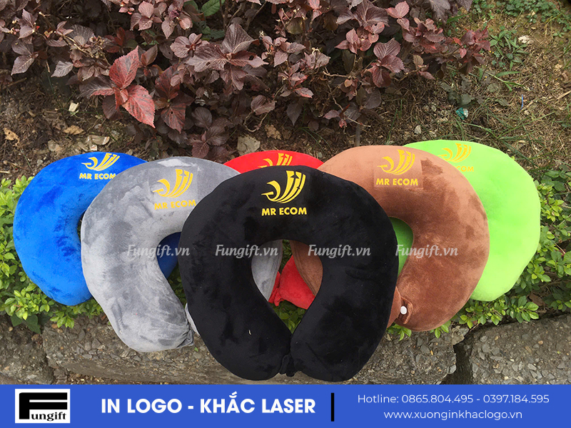 Gối kê cổ chữ U quà tặng in logo