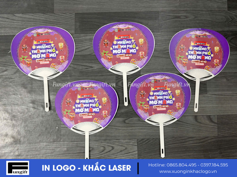 Quạt decal cầm tay in logo sự kiện